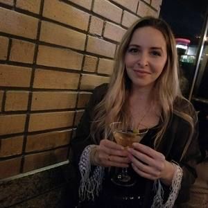 Meet your Posher, Kelly